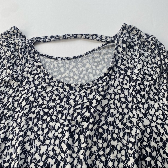 LANE BRYANT Black White Ditsy Floral Top Back Keyhole PLus Size 34/36 rayon Used - Picture 13 of 14
